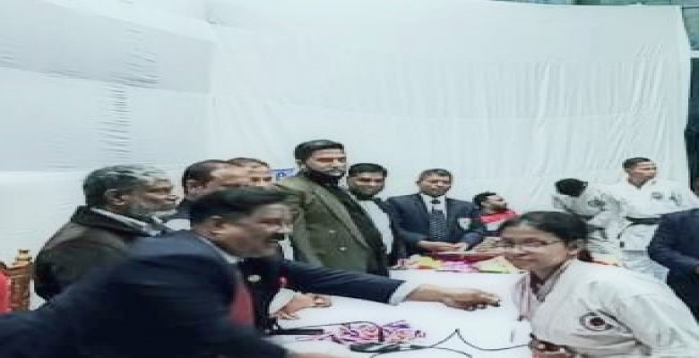 জেলা পর্যায়ে কারাতে এ ব্রোঞ্জ জয়লাভ